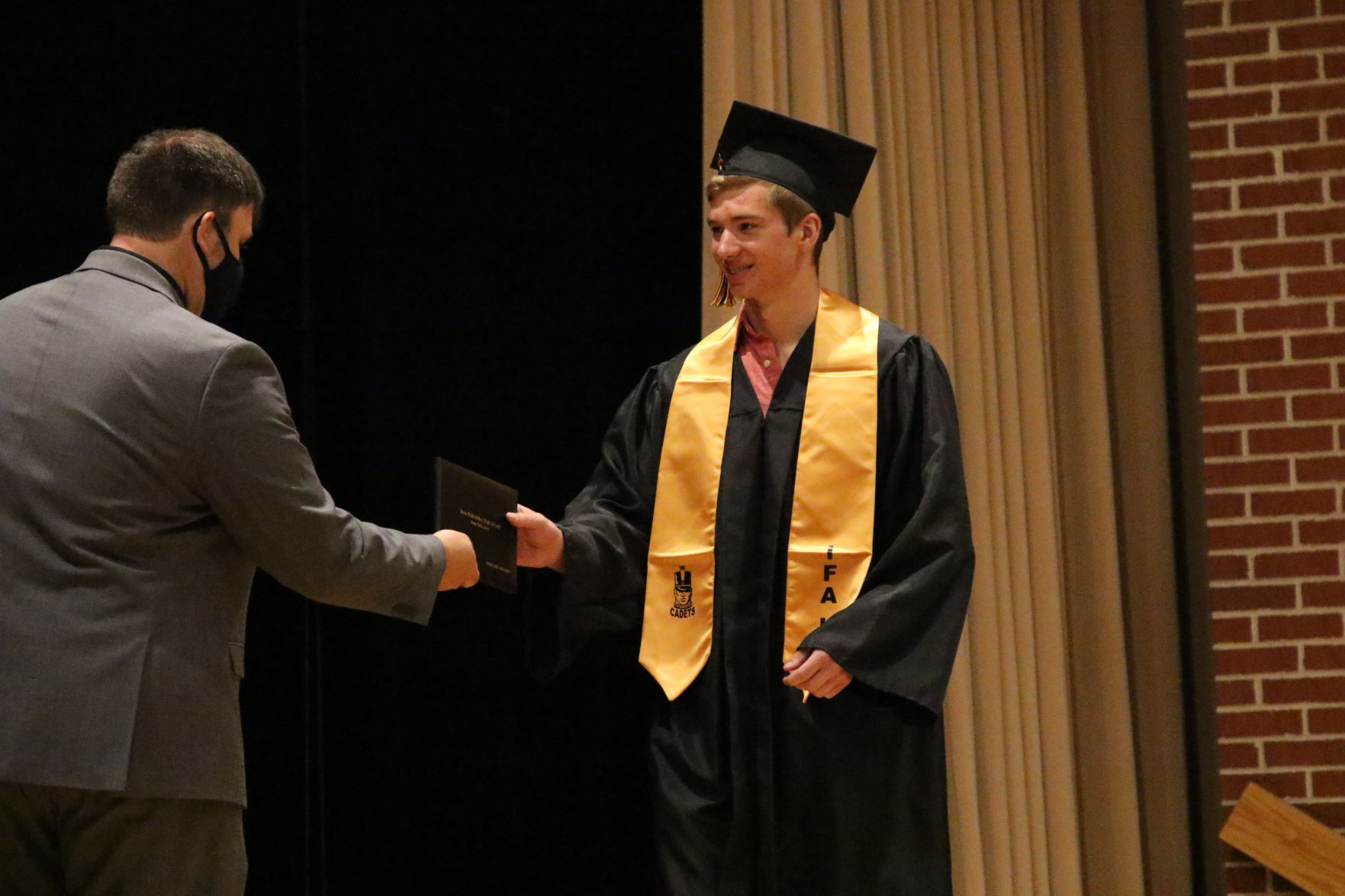 IFA_Grad1804.JPG